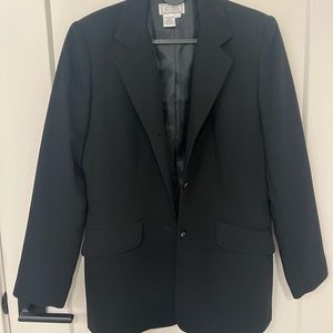 Black Blazer. Brand: Jennifer Moore. Size: 6